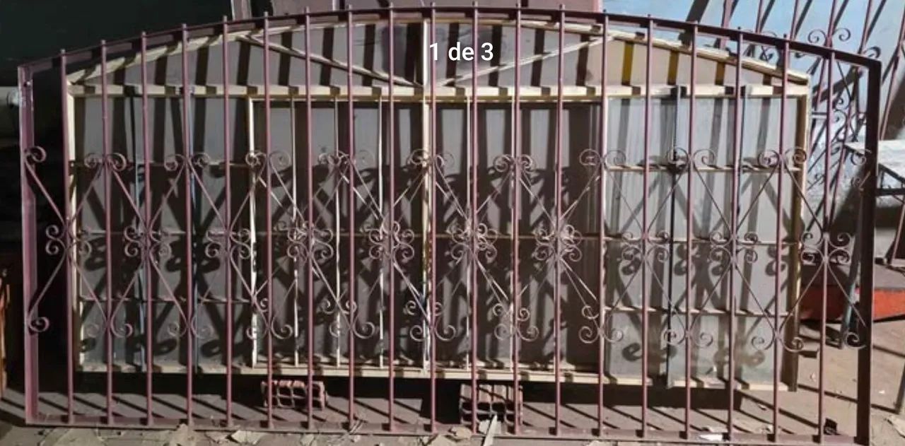 Janela de correr com grade e arco colonial anos 80 ferro puro troco e parcelo no cartão