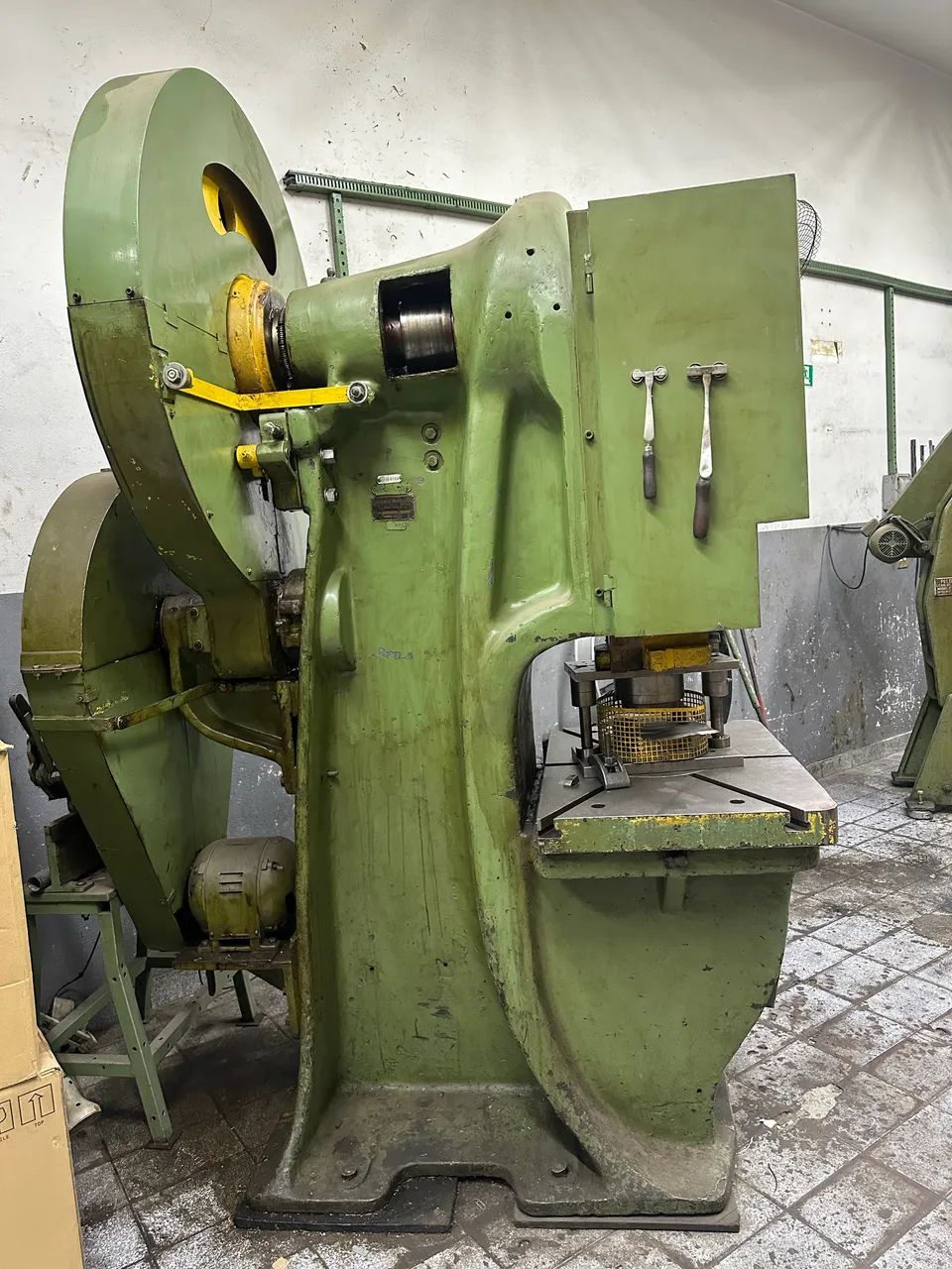 Prensa Excêntrica Engrenada 80 Tons