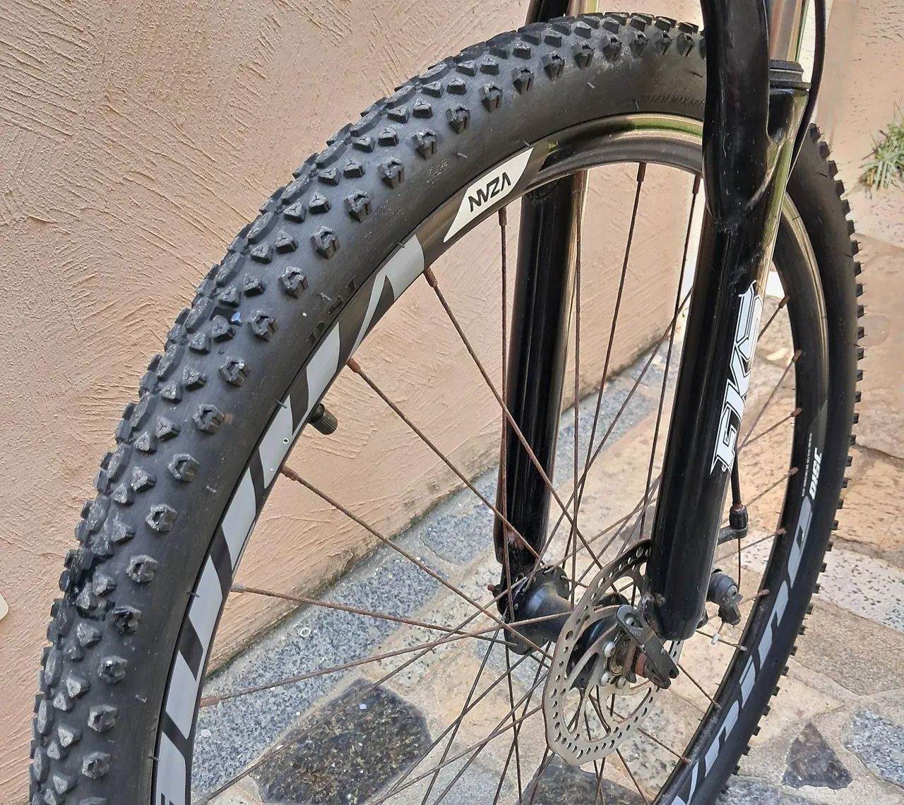 Bicicleta GTS aro 29 com 2 cadeirinhas infantis - Foto 4