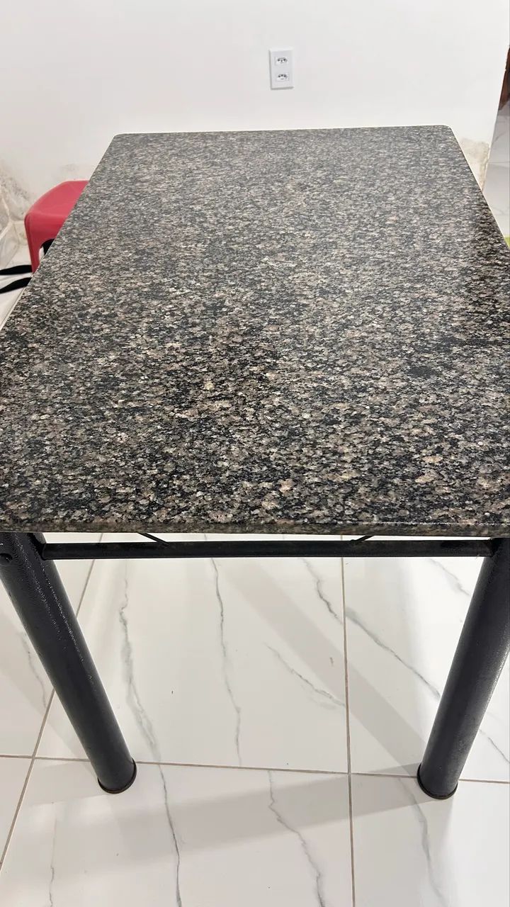 Mesa em granito em perfeito estado. - Foto 3