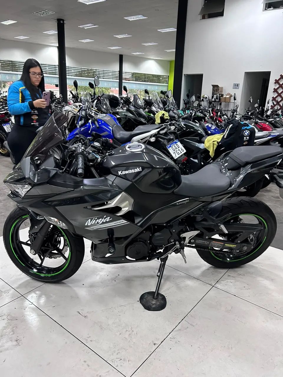 KAWASAKI NINJA 400 - Foto 2