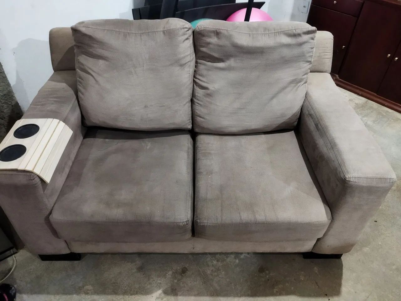 Two-Seat Extendable Sofa418478220714321922
