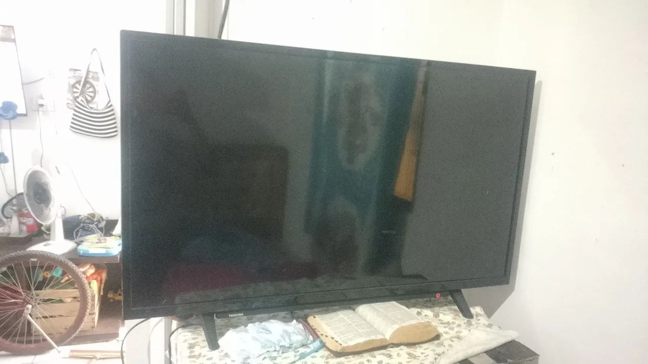 Vendesse uma televisão 42 polegadas 