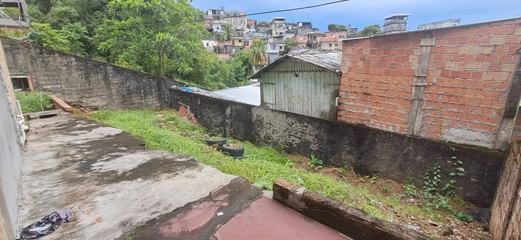 Prédio Comercial e Residencial com 12 Apartamentos, Casa e Ponto Comercial - Educandos - Foto 4