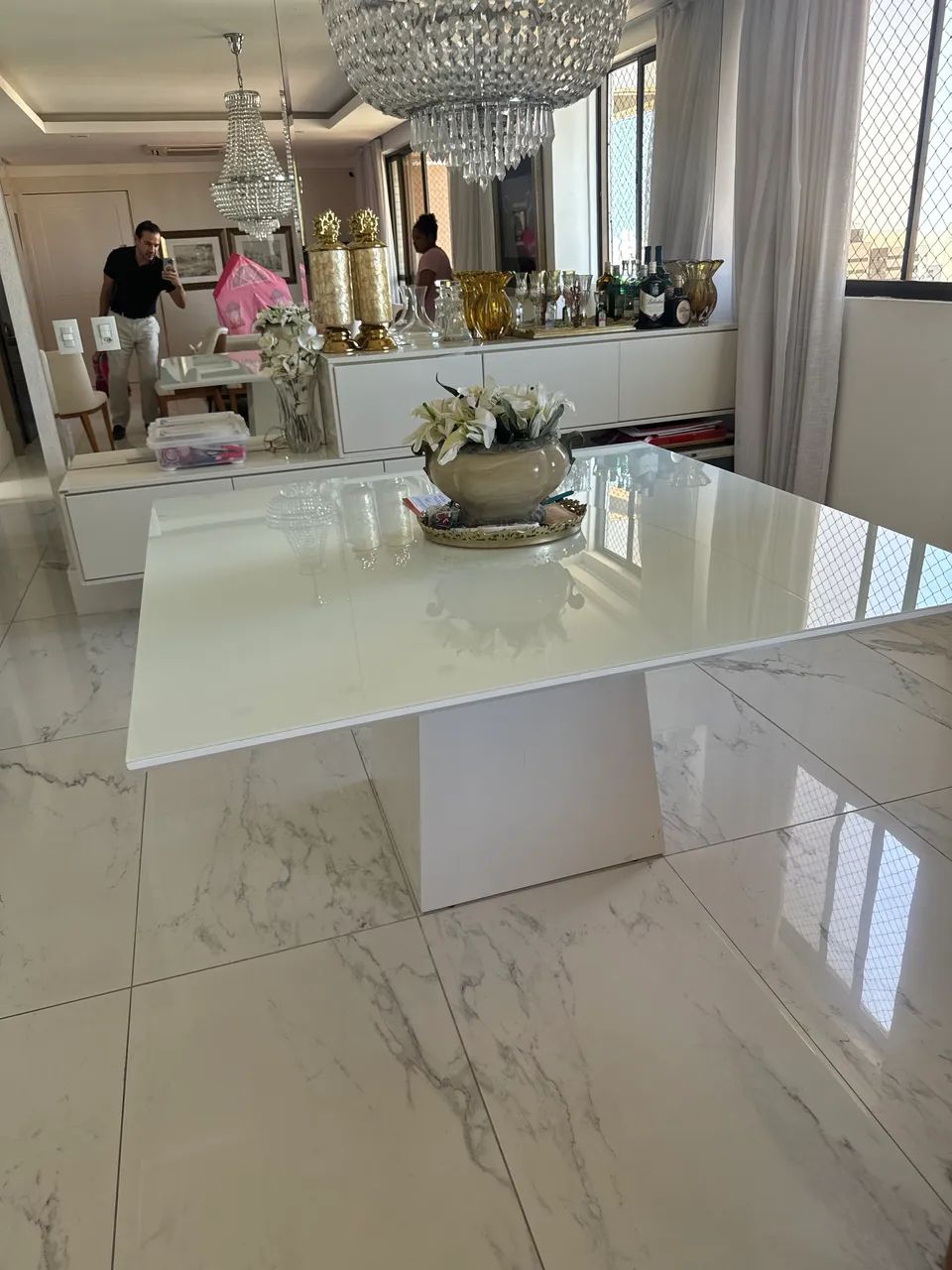 Mesa em laca 