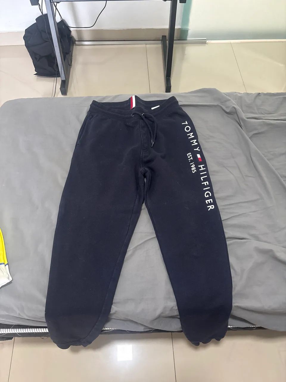 Calça Tommy Hilfiger Moletom P Original  - Foto 3