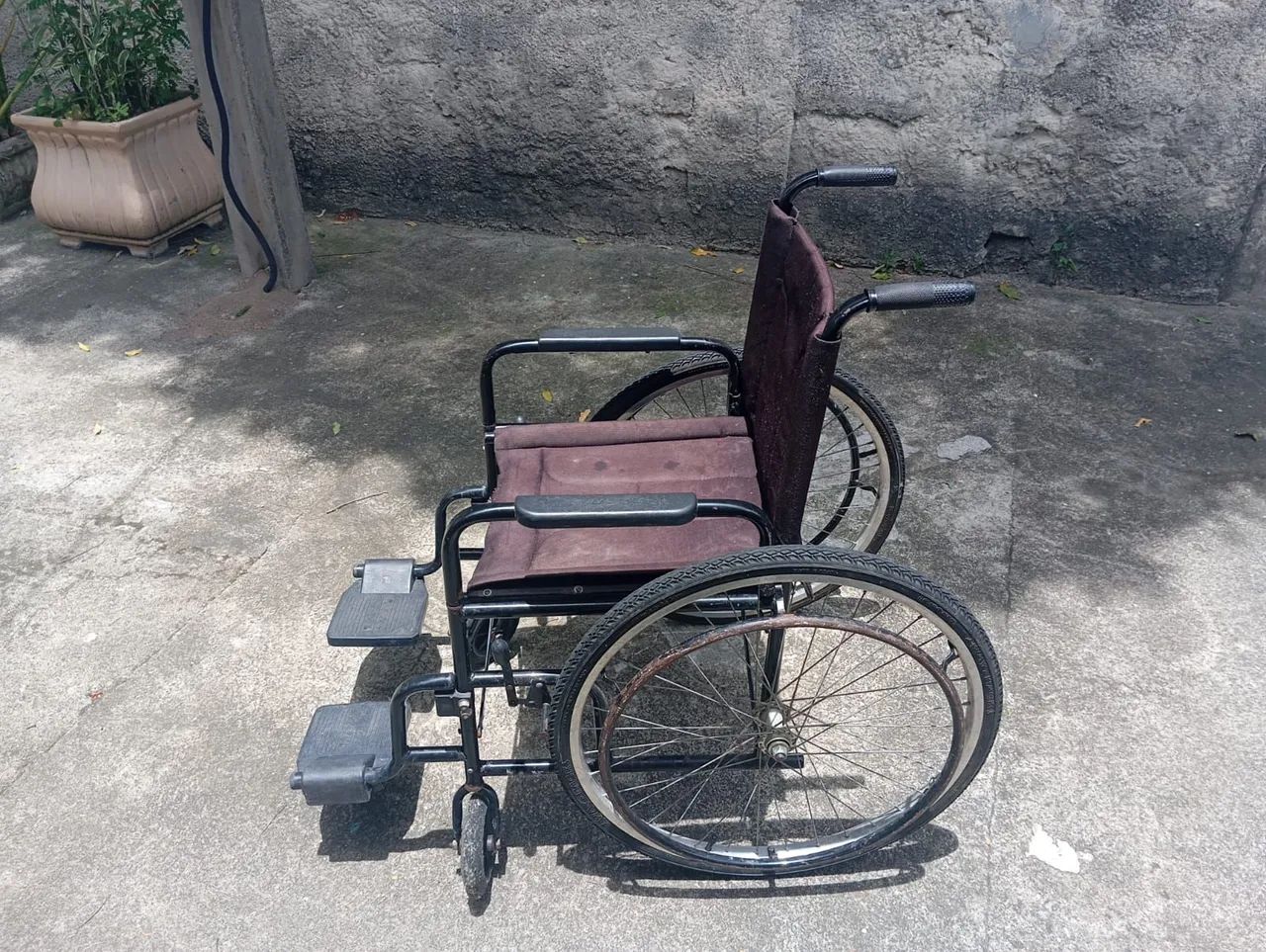 Cadeira de Rodas - Foto 3