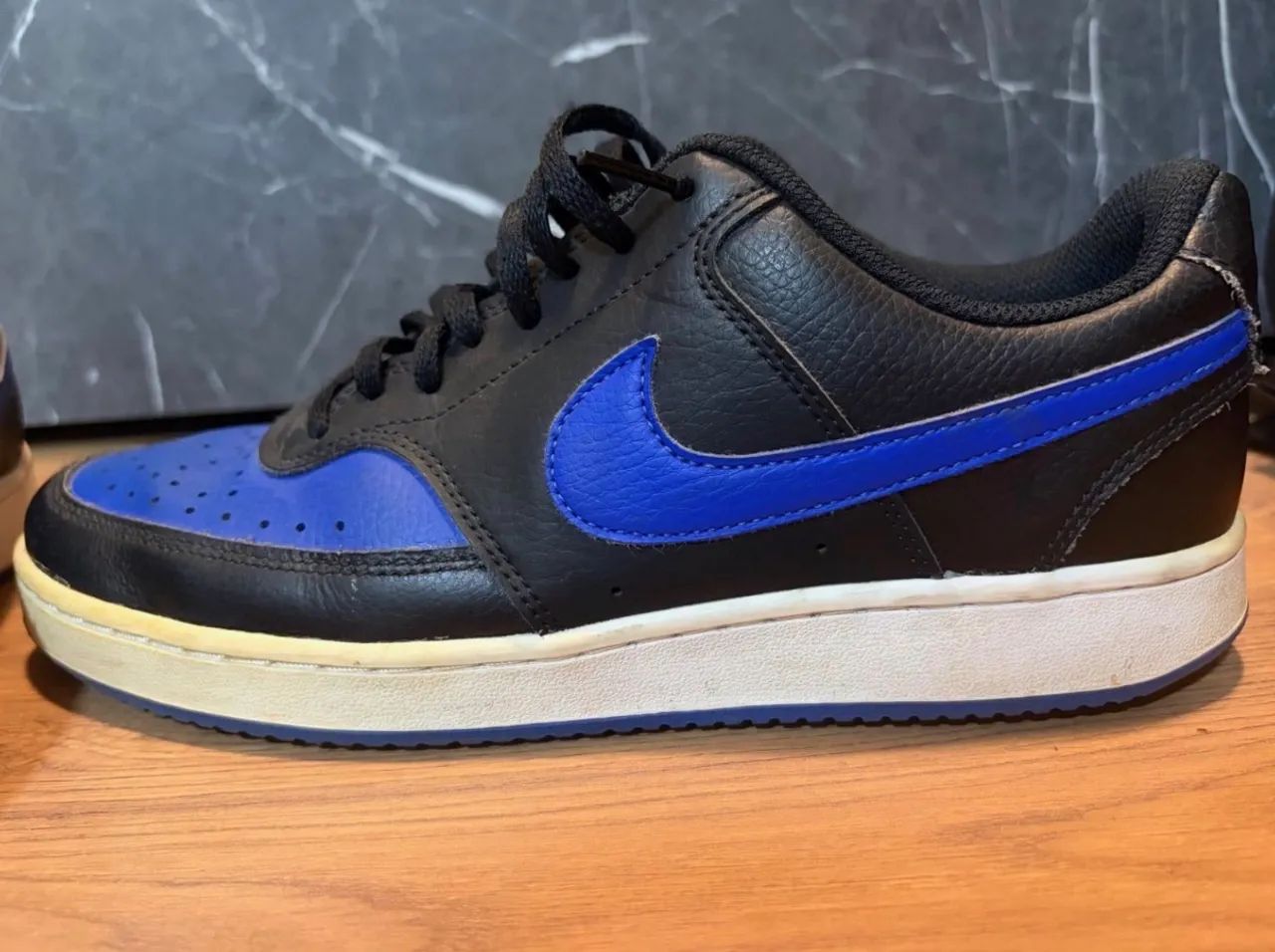 tênis nike court vision low preto e azul - Foto 5