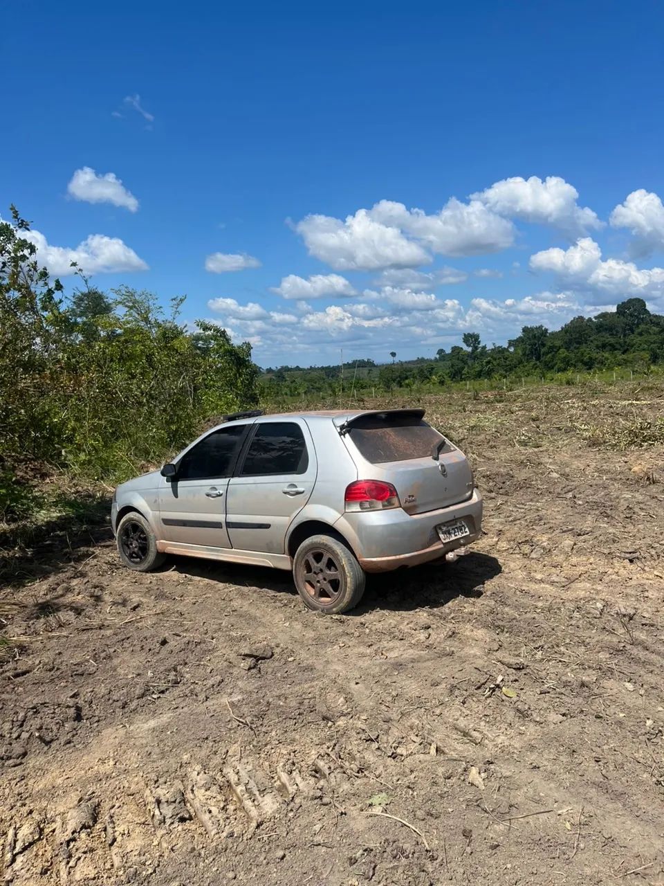 Vendo chácara a 6 km da cidade toda cercada  - Foto 3