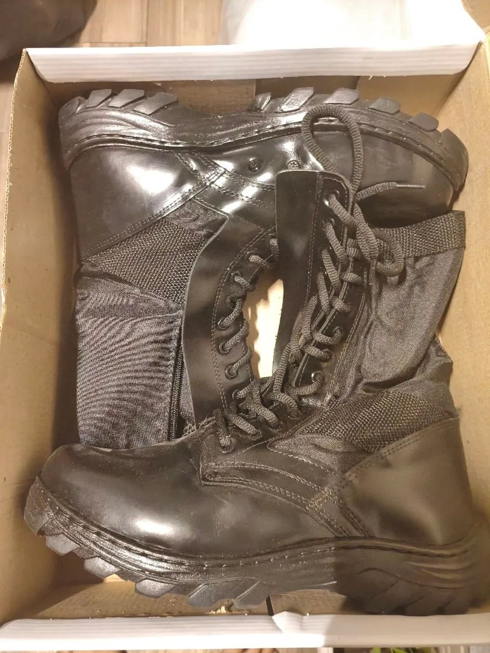 Coturno militar preto
