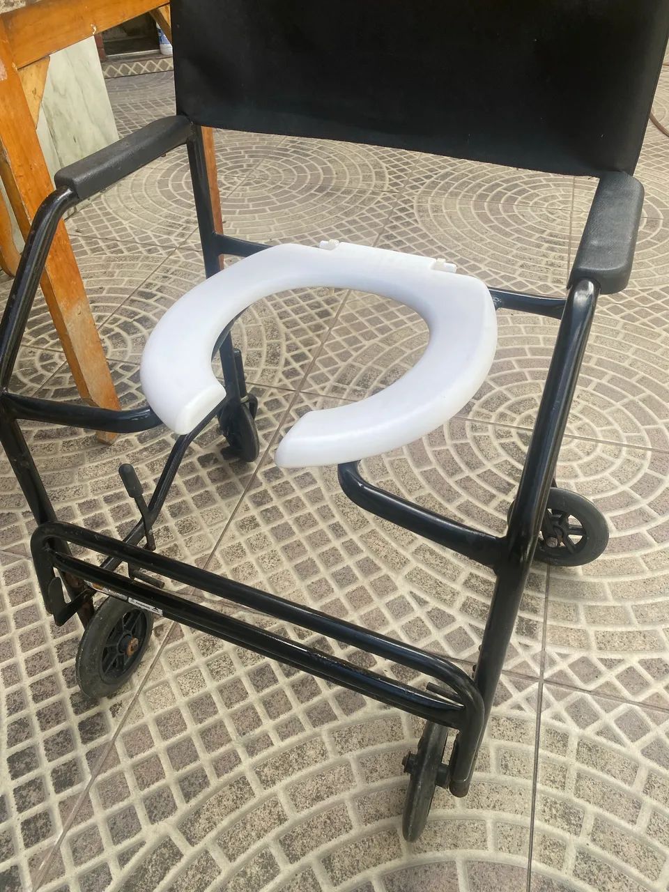 Cadeira de roda para banho - Foto 4