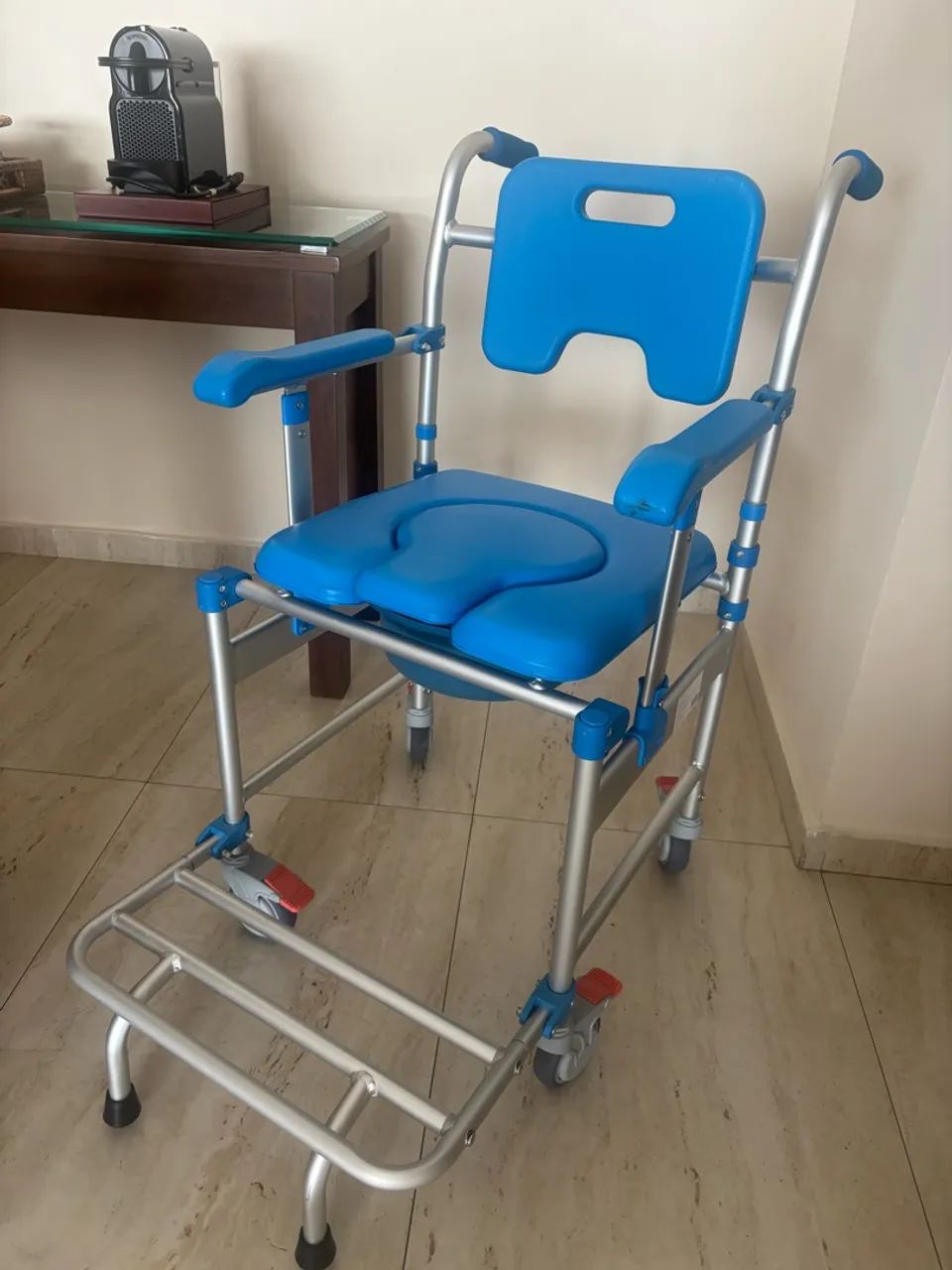 Cadeira de Banho e Sanitária  - Foto 2