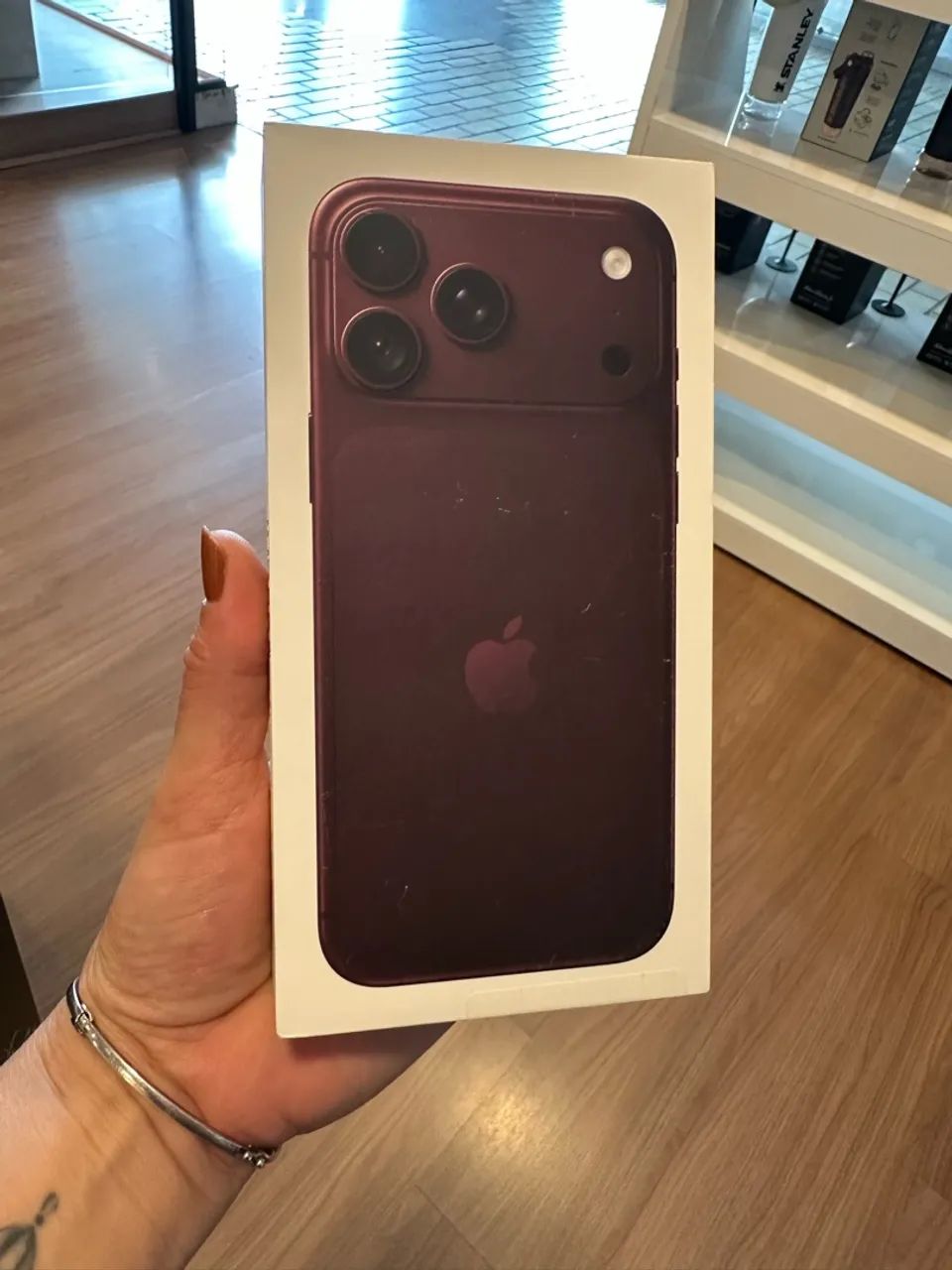 iPhone 18 PRO MAX 256GB - loja física  - Foto 3