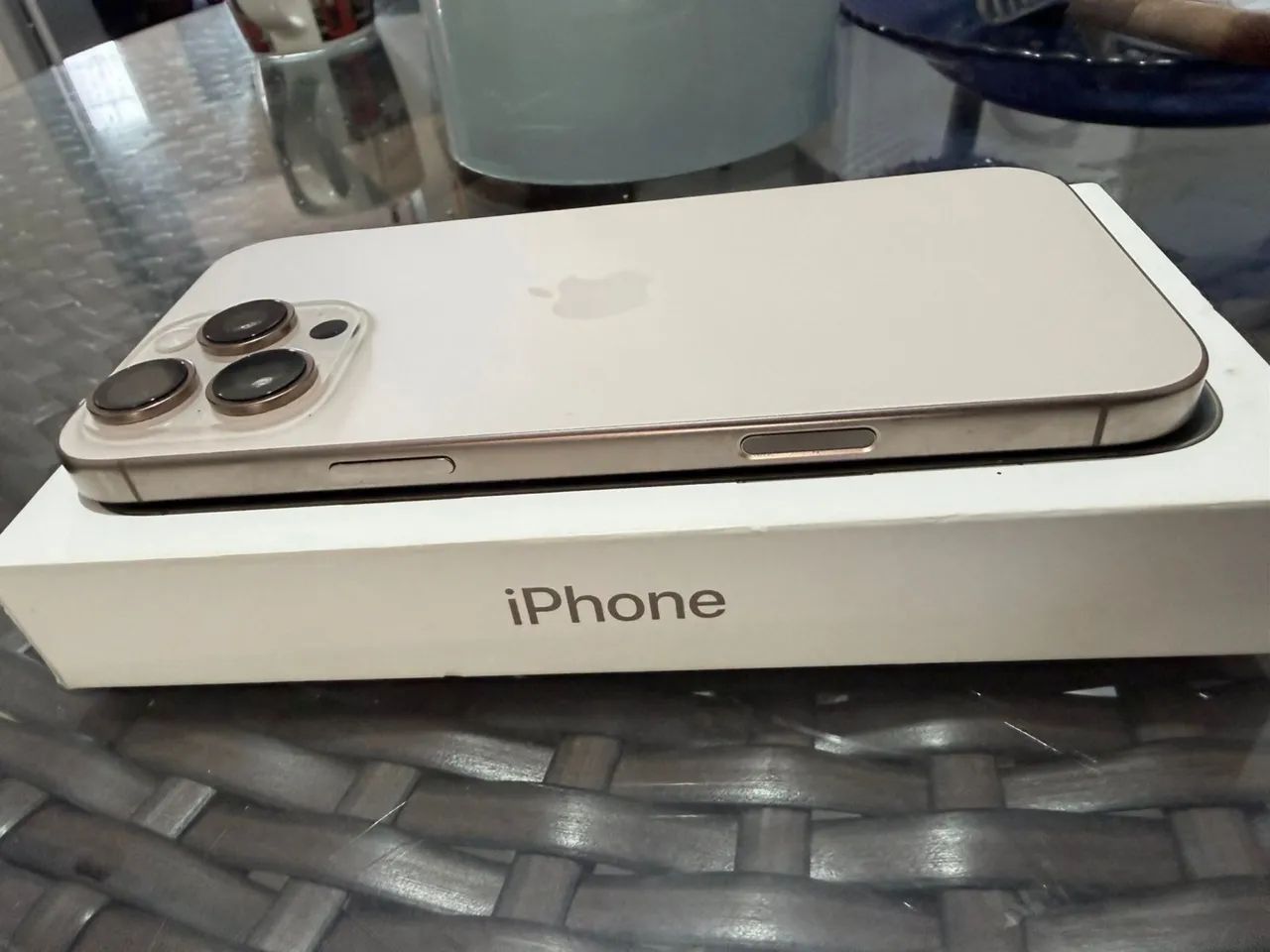 IPHONE 16 pro max  - Foto 4