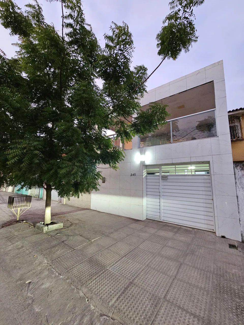 Casa Duplex com terraço gourmet e 3 quartos por 340mil