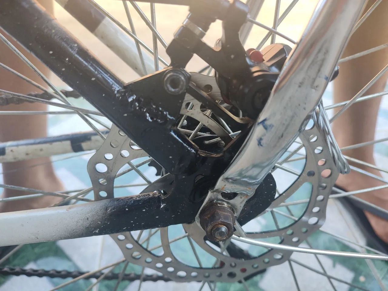 Vendo bike, quadro adaptado pra freio a disco,com machar  - Foto 2