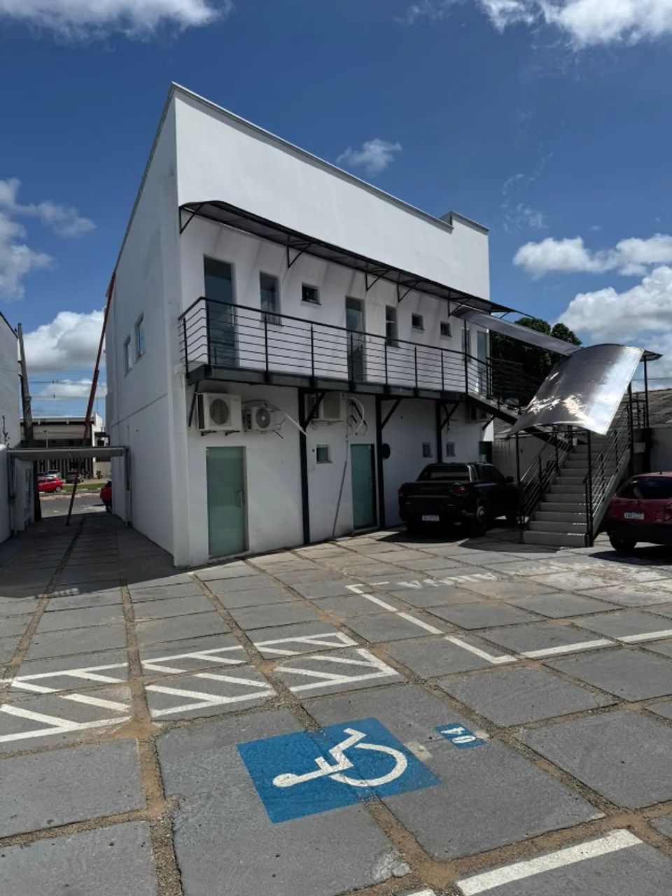 Alugo sala na Av. Cap. Júlio Bezerra, Aparecida - Foto 2