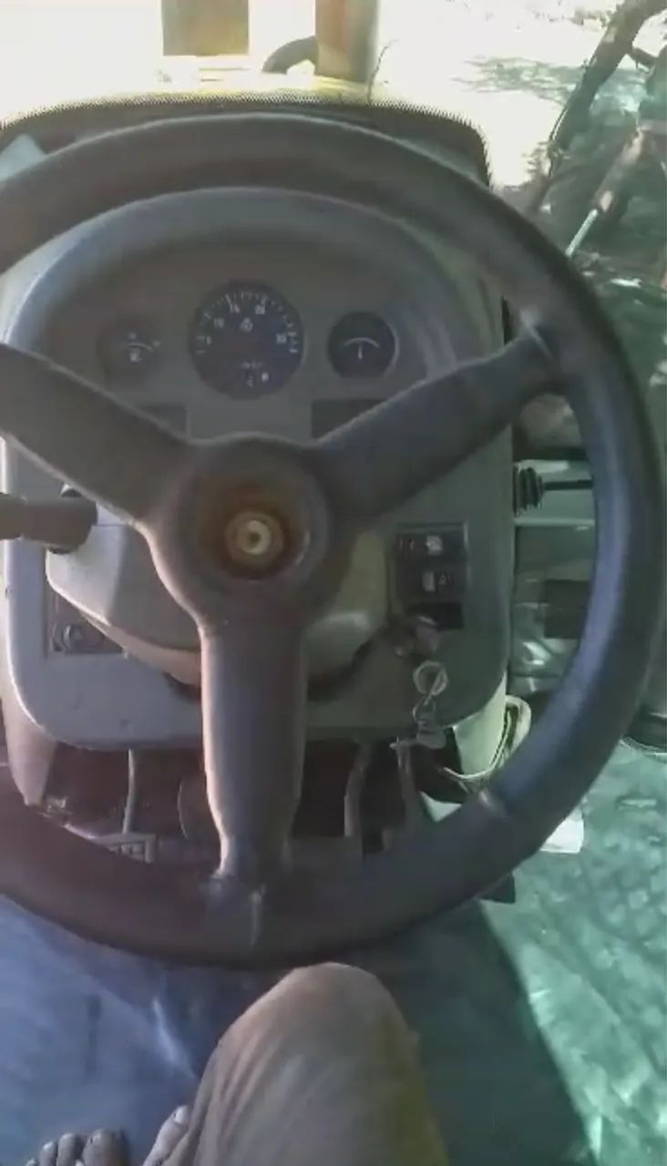 Trator Valtra / Modelo BH 180  - Foto 4