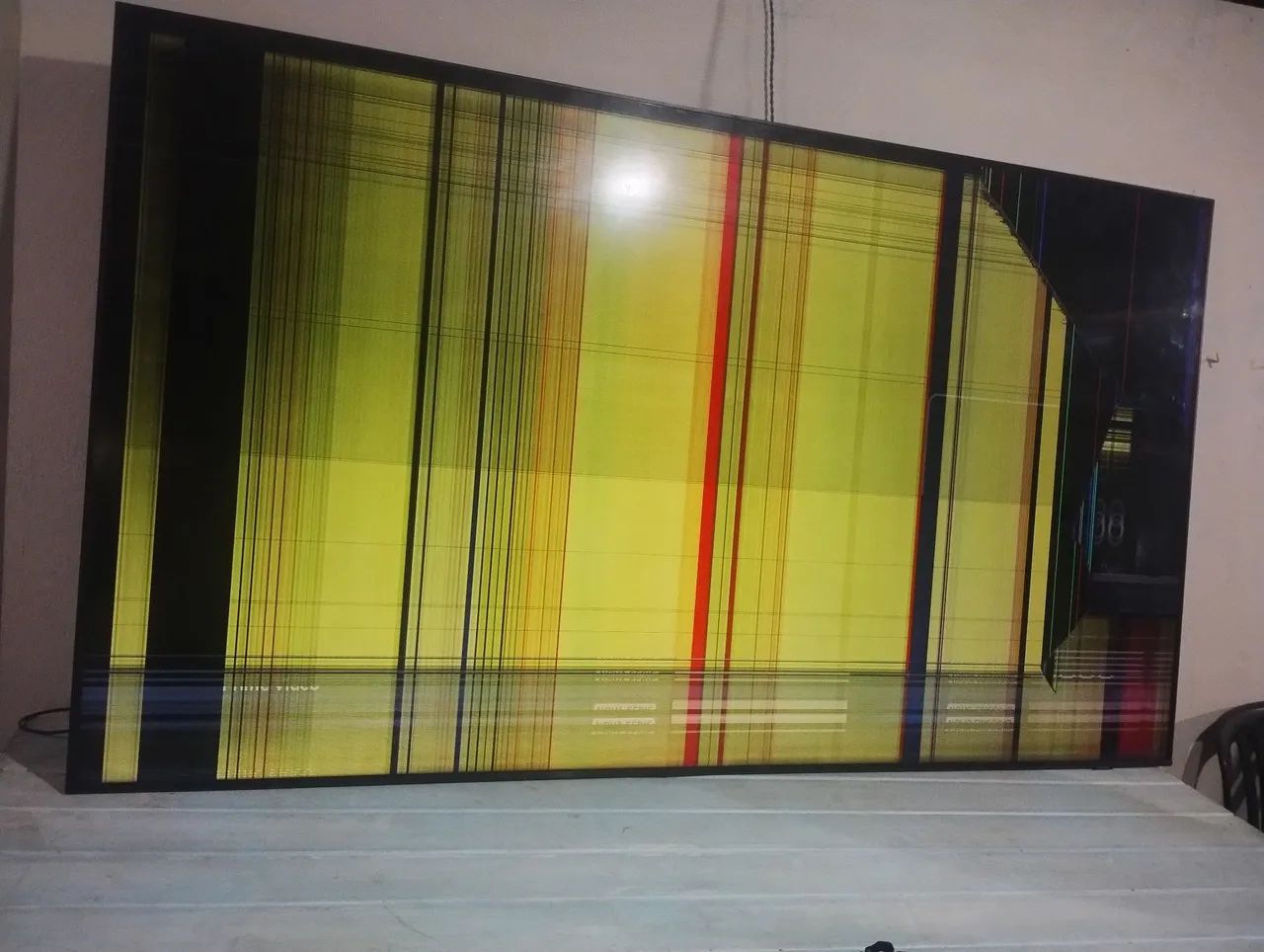 Tv 85 polegadas de cristal quebrada - Foto 3