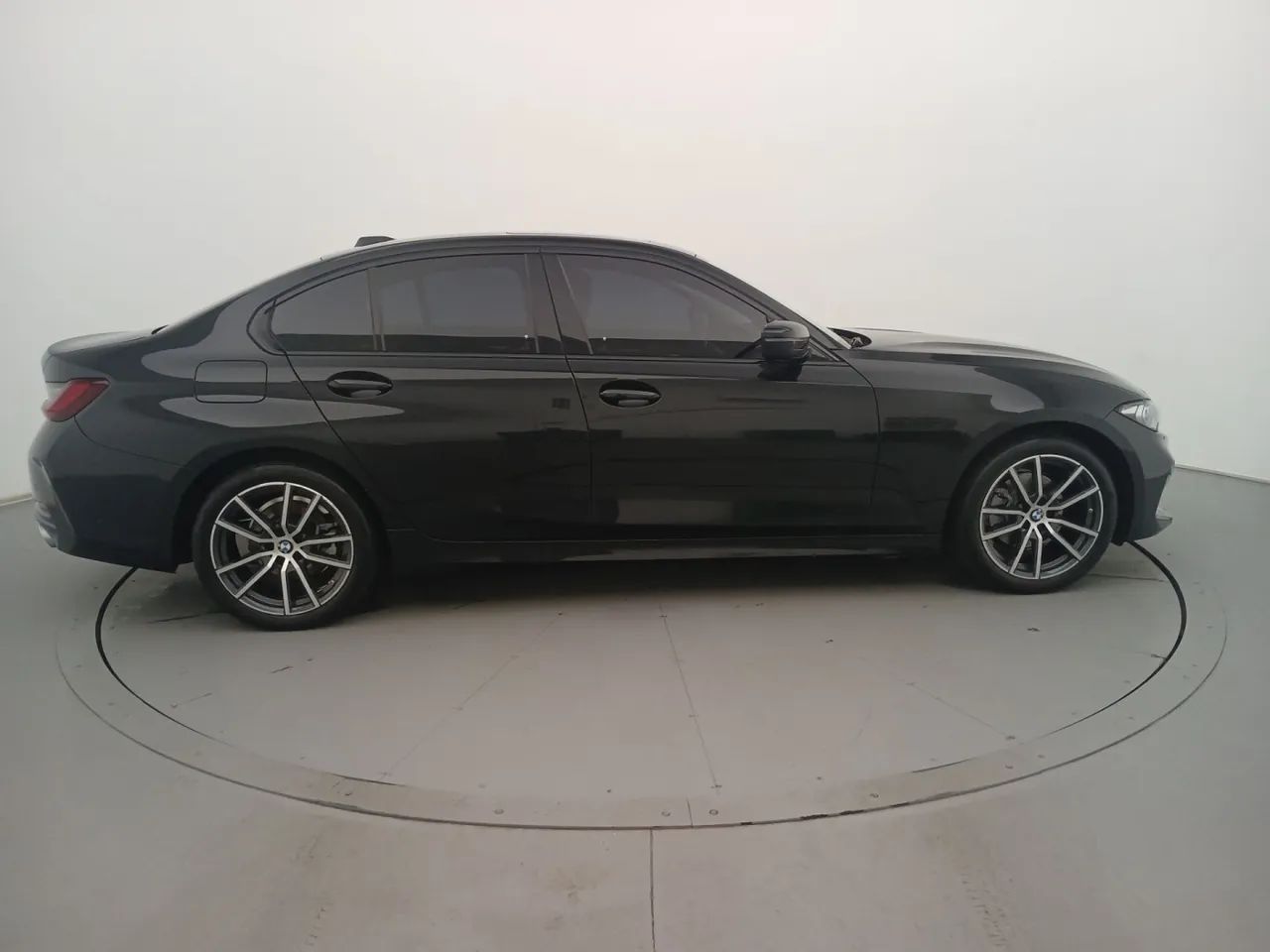 BMW Série 3 320i, foto 6 de 18
