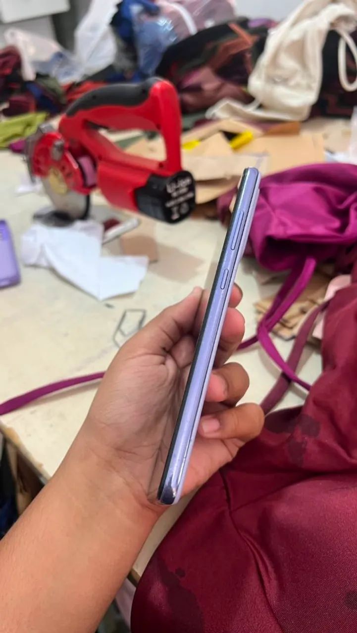 Samsung A52 128g da cor lilás  - Foto 2
