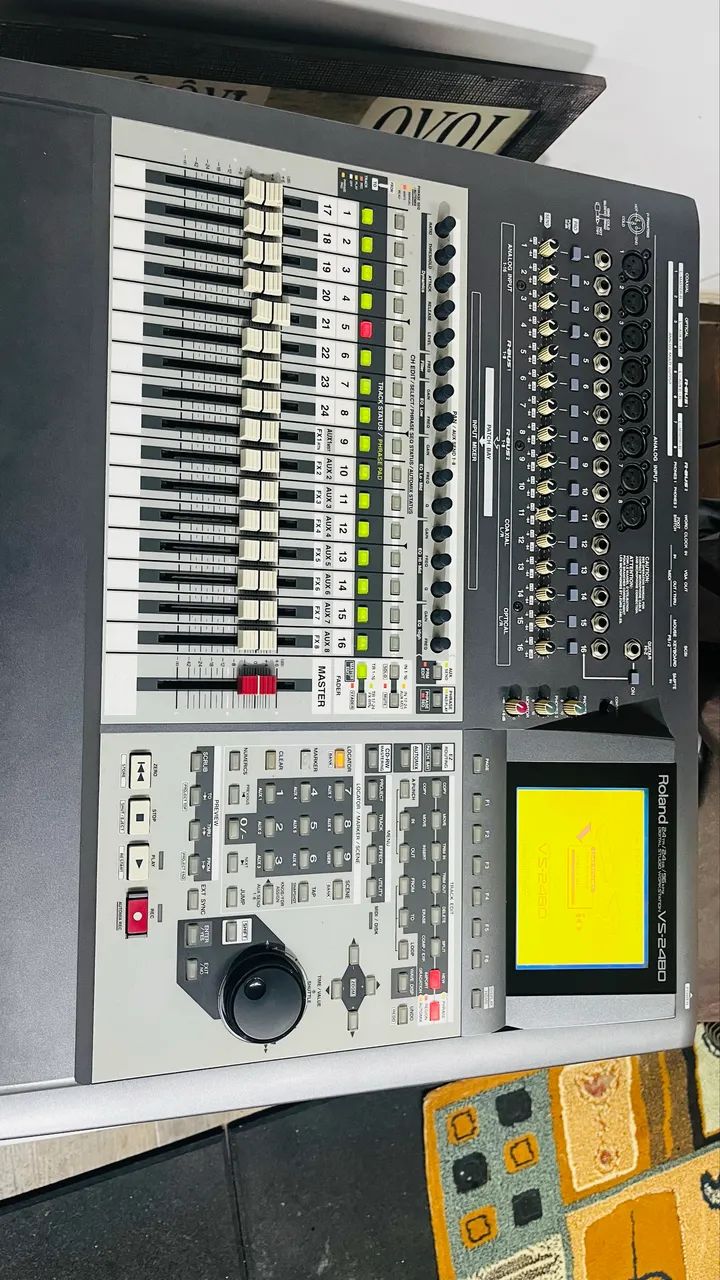 Mesa de som digital Roland VS 2480 - Aparelhos de Som - Taquara