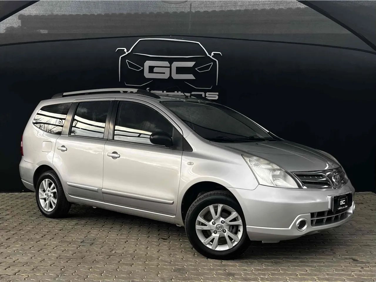 Nissan Grand Livina 2013
