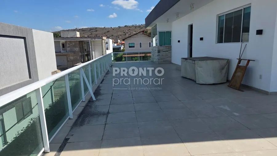 Casa de Condomínio com 5 quartos em Ponto Alto