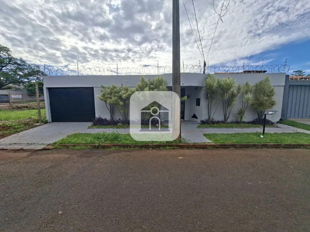 Casa para locação no bairro Morada da Colina