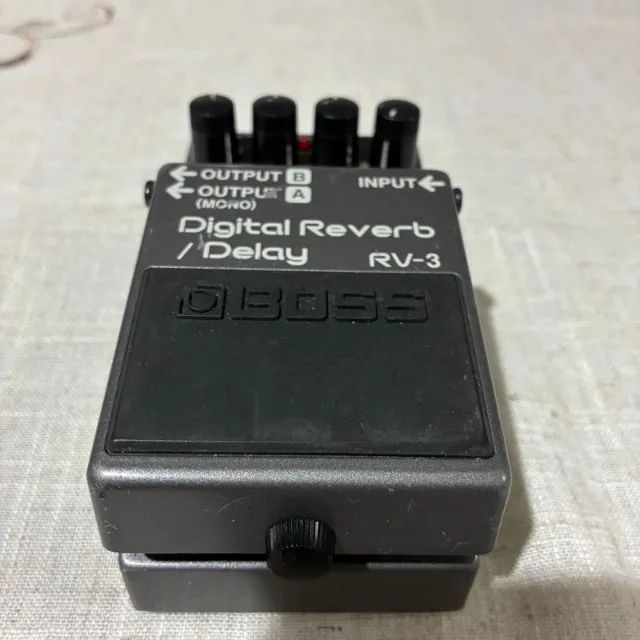 その他 BOSS Digital Reverb/Delay RV-3 Boss RV-3 Digital Reverb Delay - Instrumentos musicais - Espírito