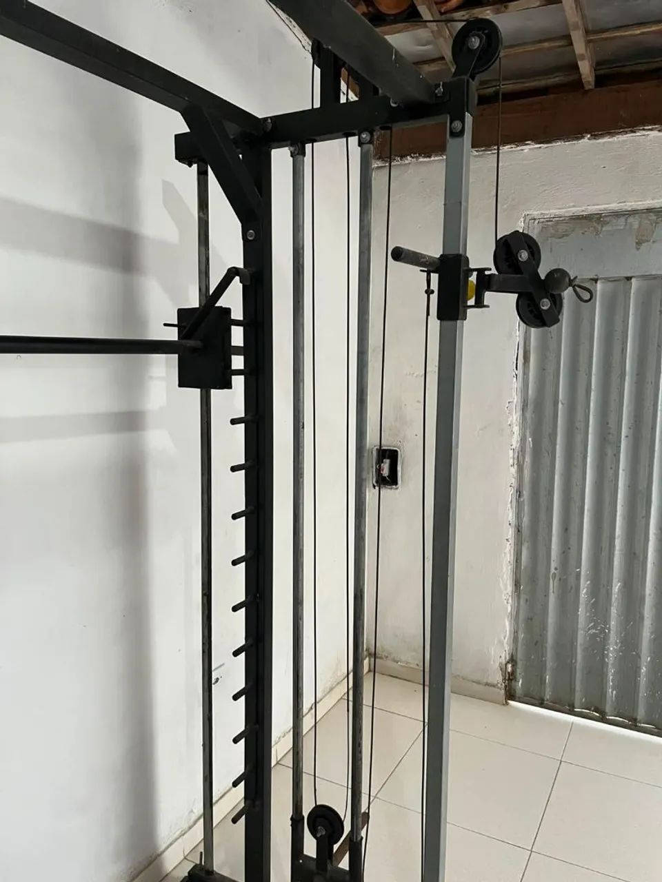 Máquina para diversos exercícios Smith e Cross  - Foto 2