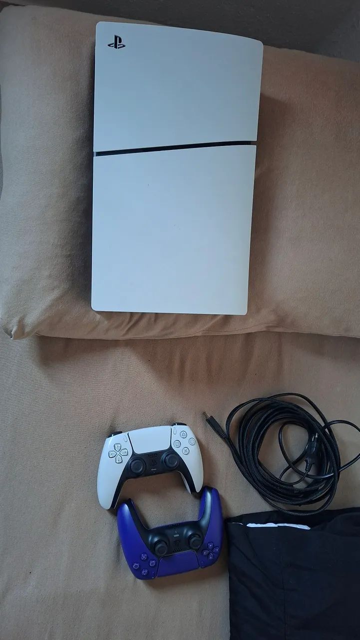 Playstation 5 Slim Digital/Fisico + 2 Controles - Foto 2