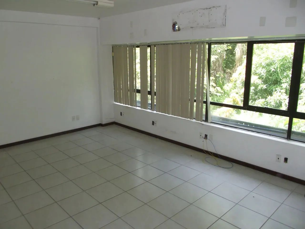 Comercial para vender e alugar em rua pública, CAMINHO DAS ÁRVORES, Salvador, BA - Foto 11