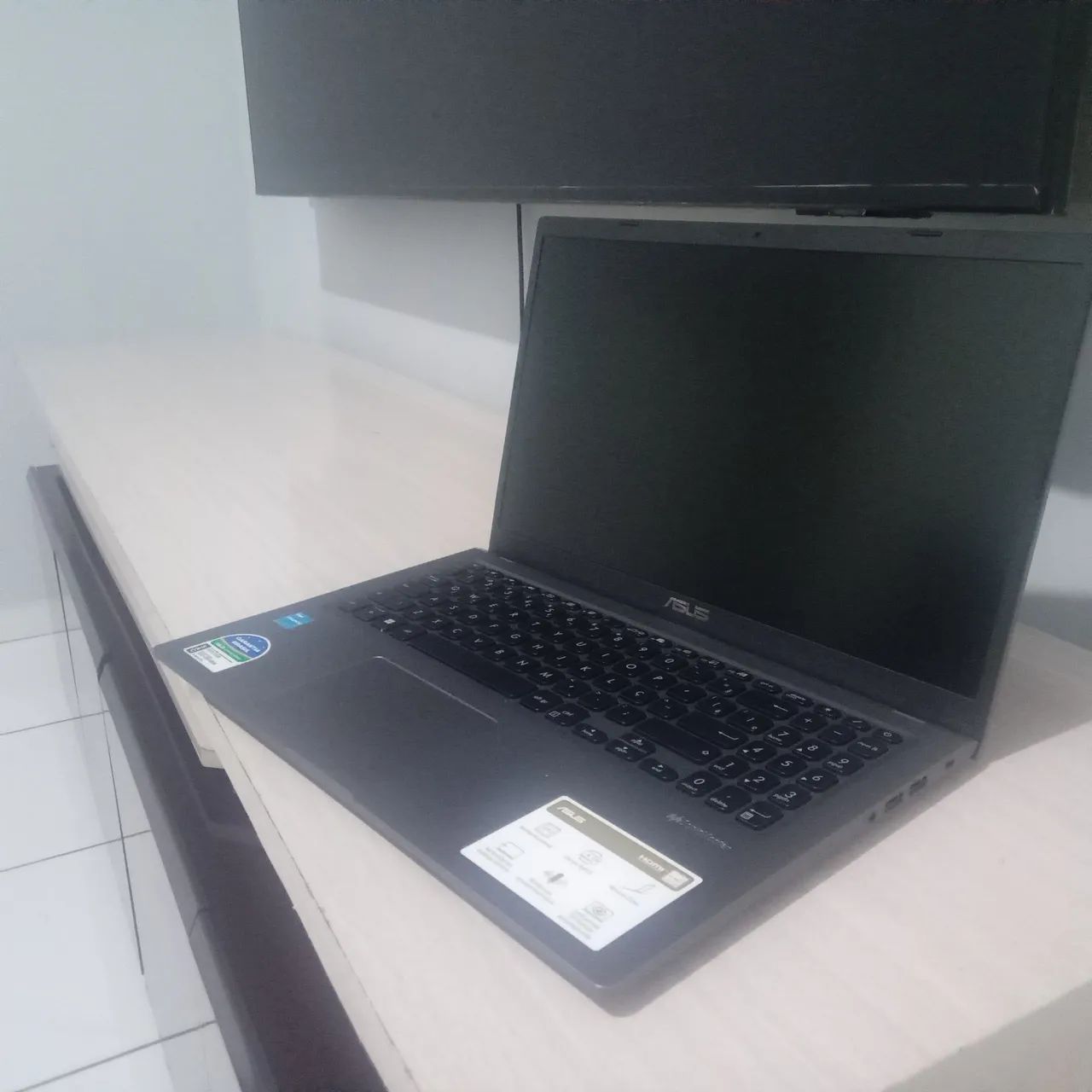 Vende-se notebook Asus seminovo  - Foto 2