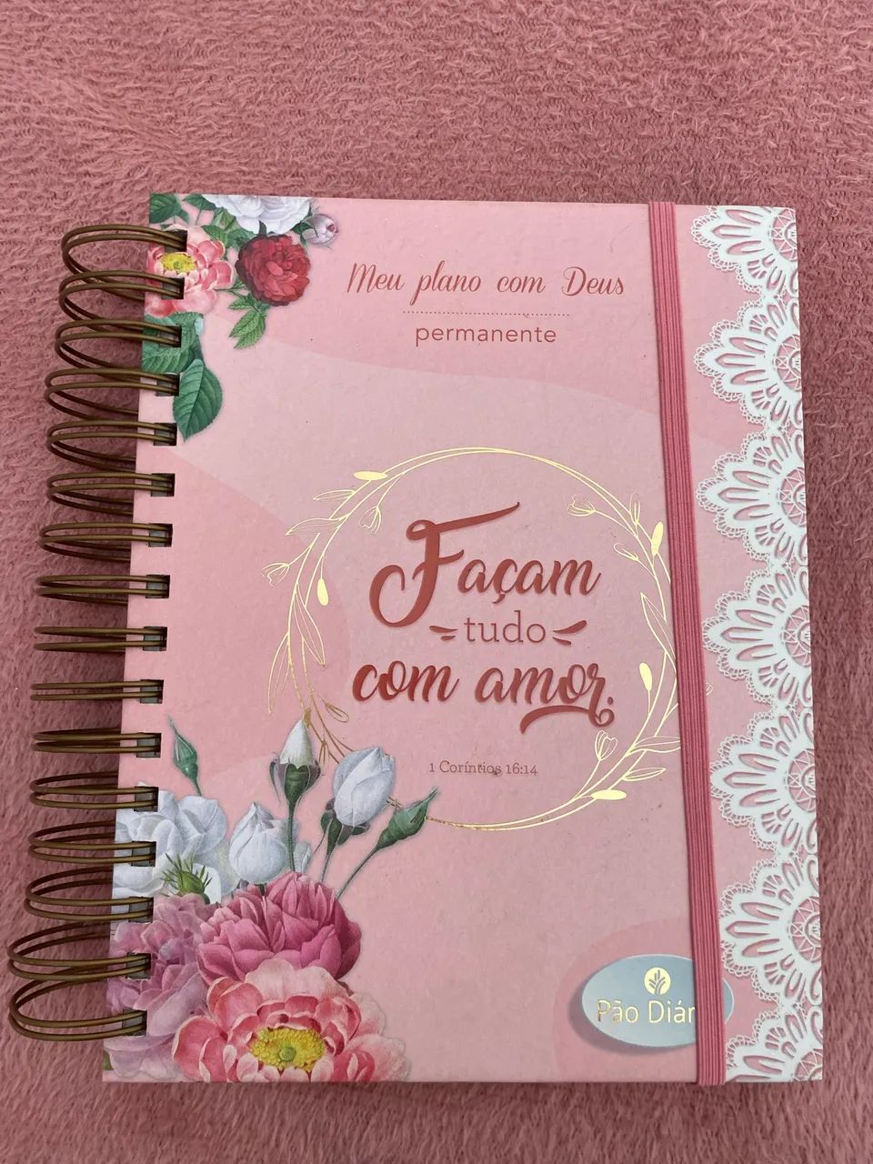 Livro: Devocional Façam tudo com Amor