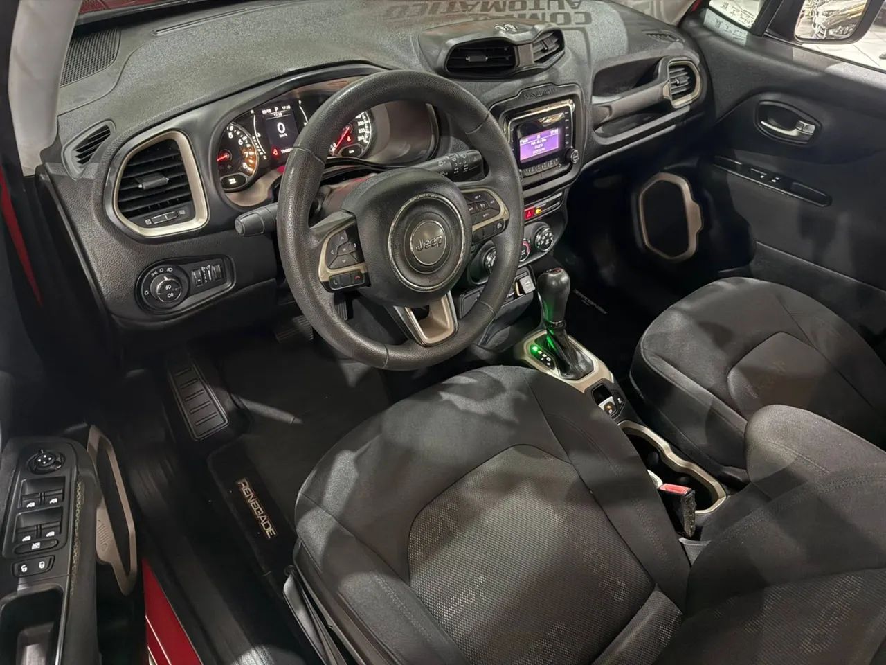 Jeep Renegade Sport 1.8 4X2 Flex 16V Aut. 2016 - Foto 8