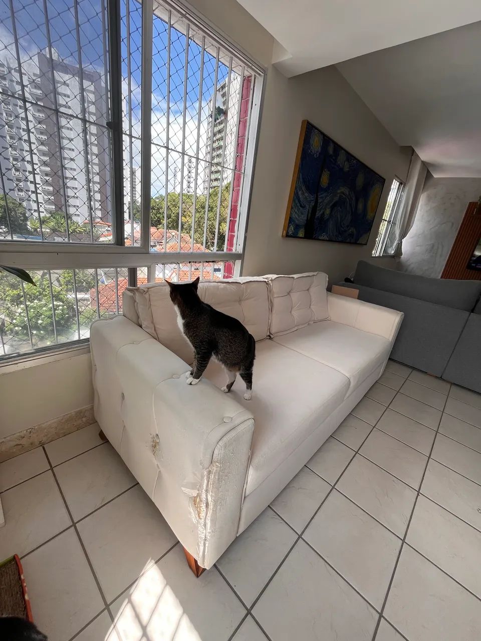 Lindo sofá de 2 lugares em linho OFF-WHITE