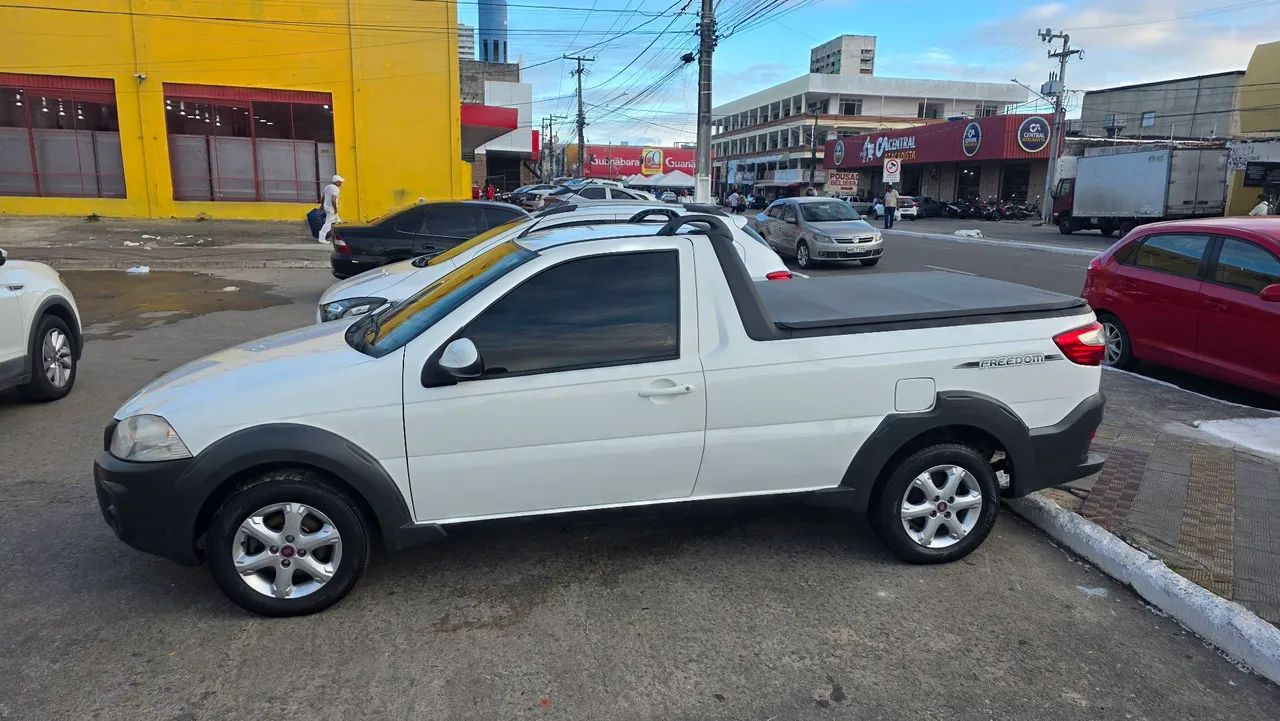 Fiat Strada Freedom 1.4 Flex 8V CS 2019 - Foto 2