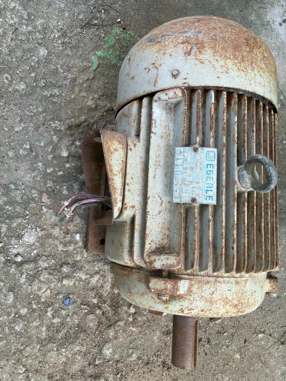 Motor trifásico 432958571912243201