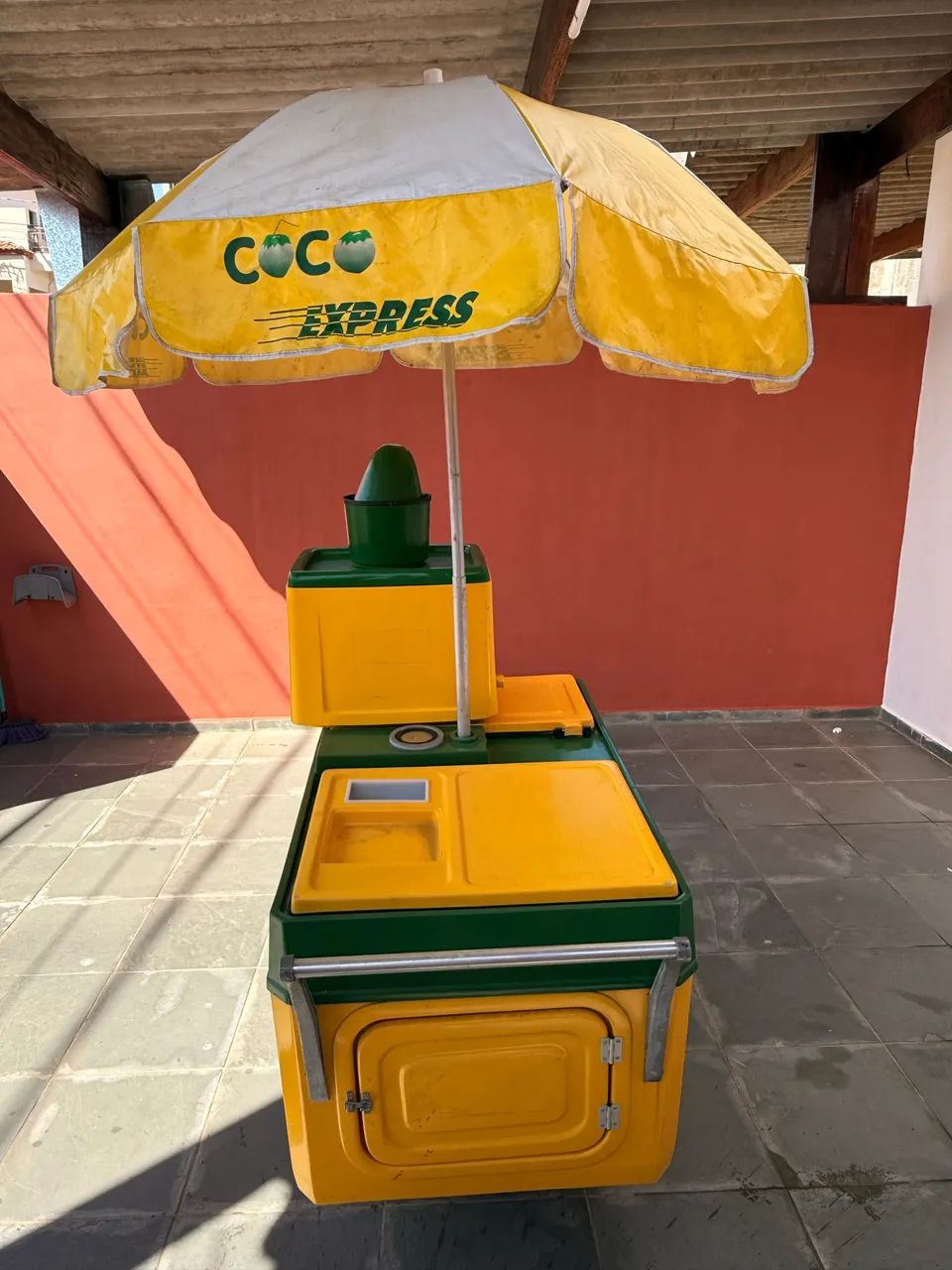 Carrinho de Água de Coco Coco Express Completo com Geladora e Guarda-Sol - Foto 4