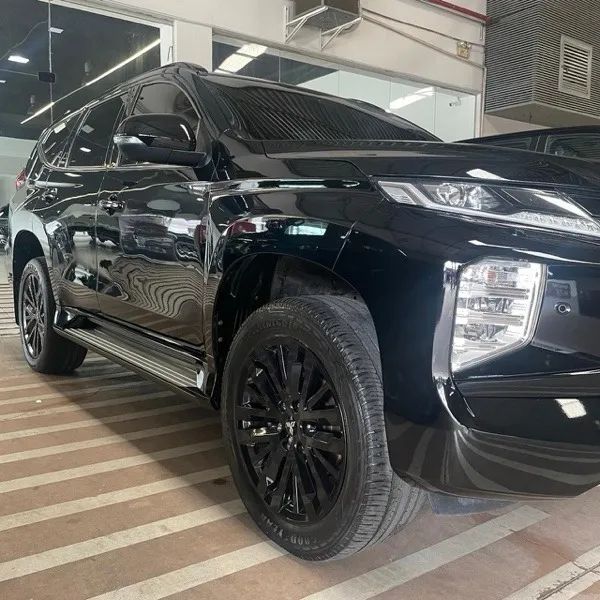 Mitsubishi Pajero 2024