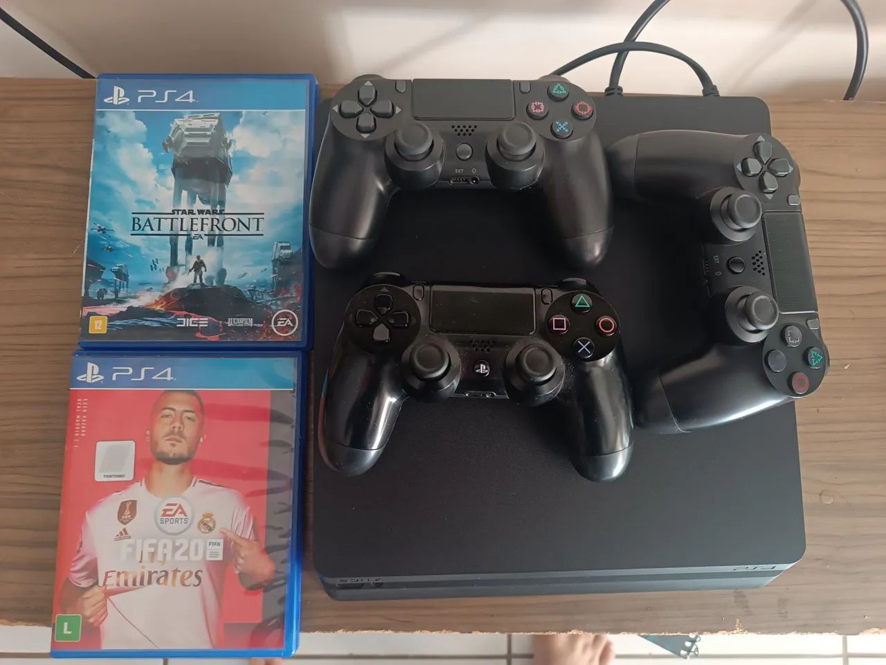 Ps4 slim 1TB