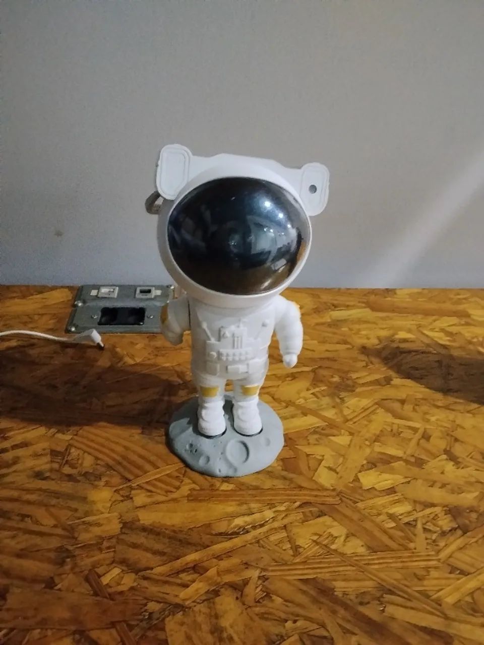 Projetor Galáxia Astronauta LED com Estrelas + Bluetooth - Funcionando - Foto 4