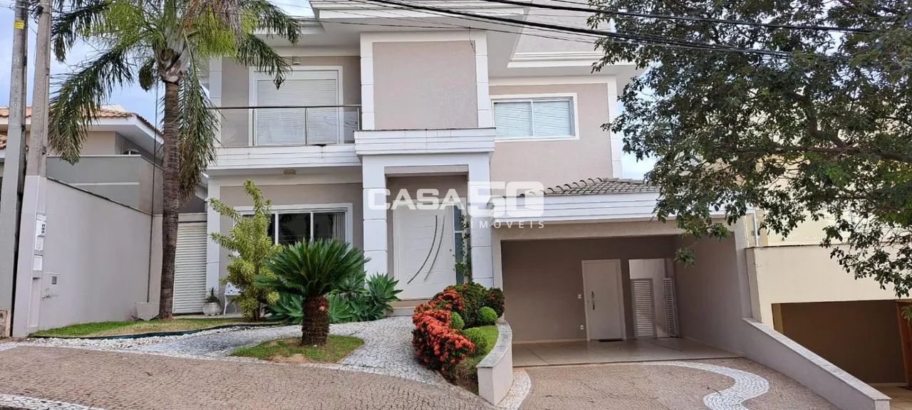 Casa com 4 suítes a venda!