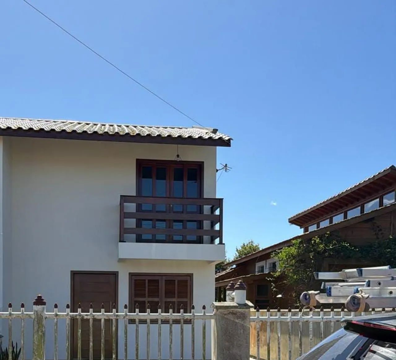 ALUGA-SE CASA COM PISCINA EM GAROPABA/SC - Foto 2