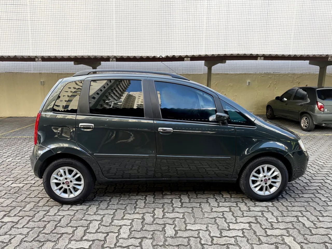 Fiat Idea ELX 1.8 MPI Flex 8V 5P 2010 - Foto 4