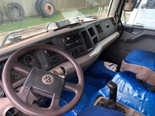 Vw 31320 (6x4) caçamba 2011 - Foto 4