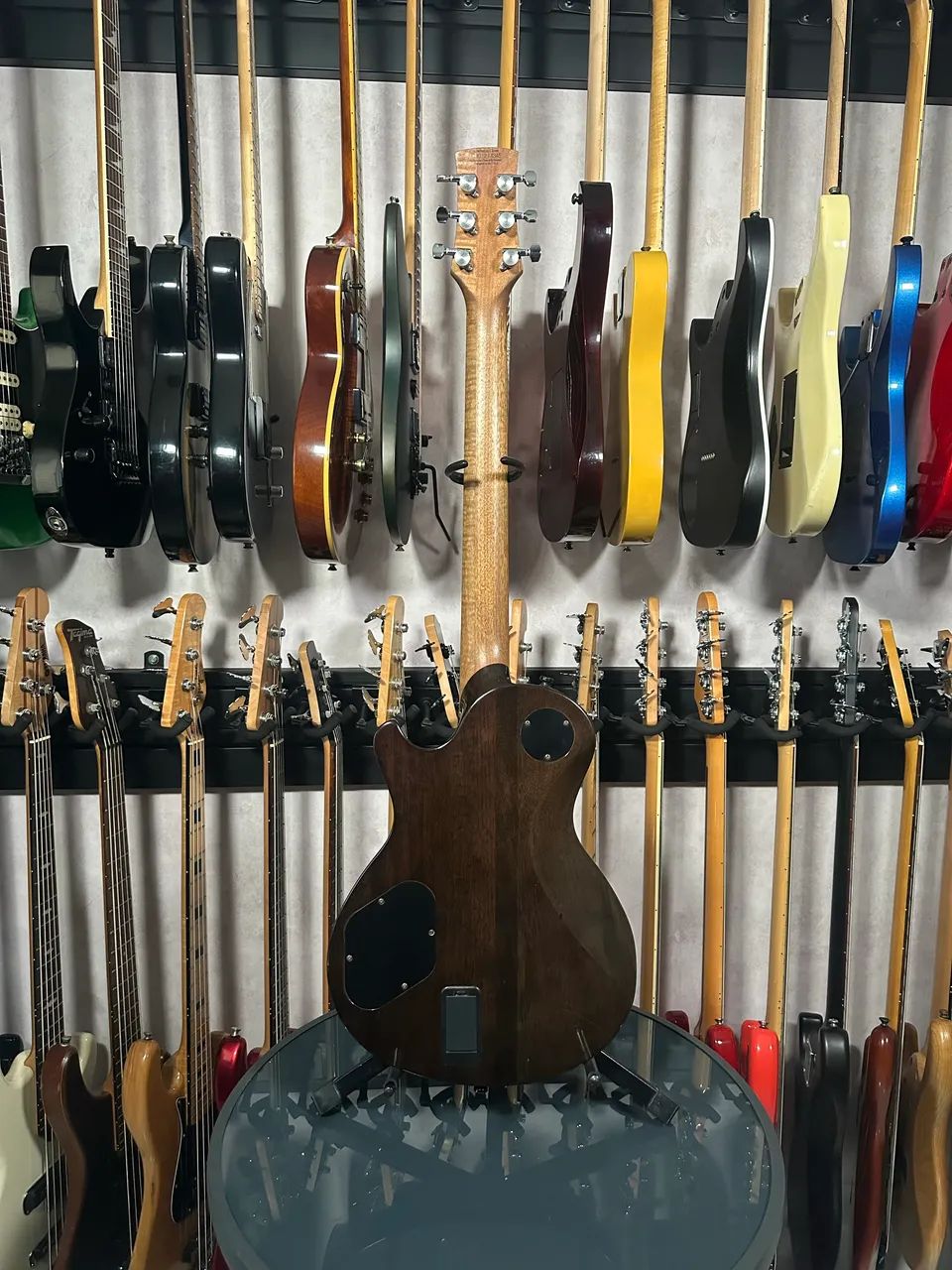Guitarra Charvel Desolation DS-1 Captadores Seymour Duncan 59