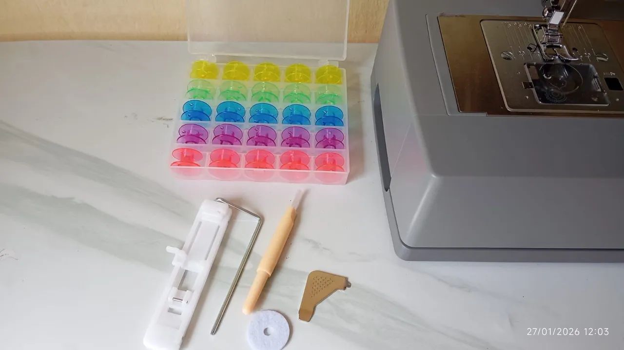 Máquina de costurar  - Foto 2