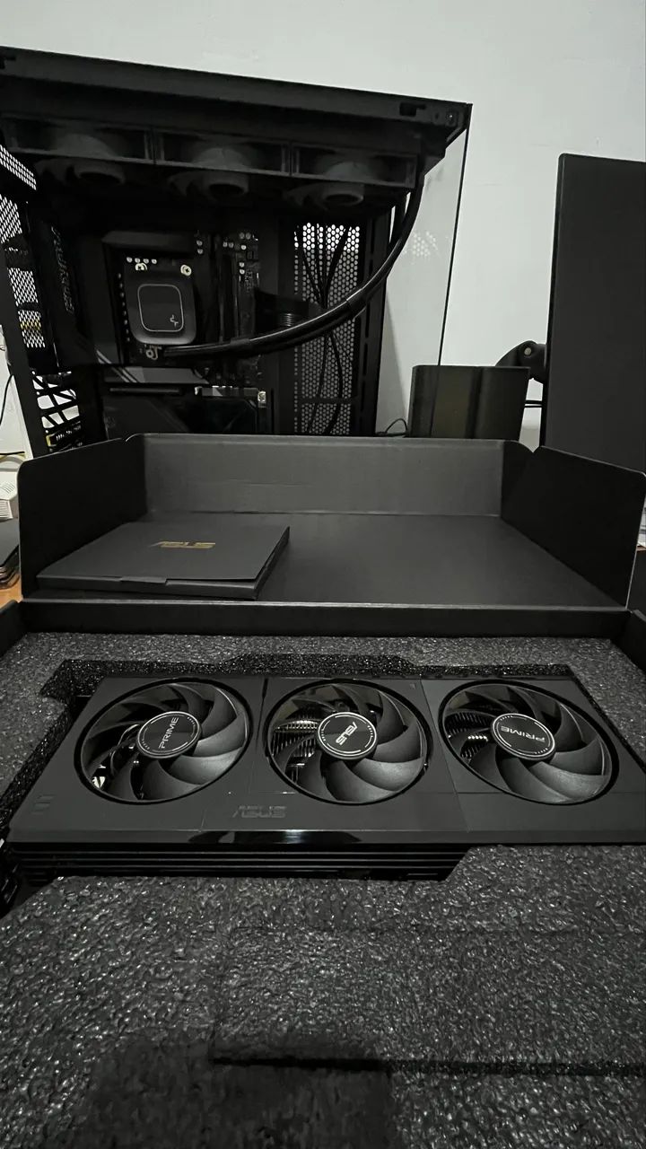 Pc gamer AMD Ryzen 7 9800X3D - Foto 5